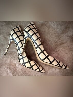 kate spade White and Black Grid Pointed-Toe Stiletto Leather Pumps